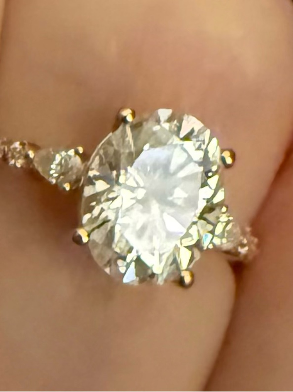 Stunning 2Ct Moissanite Diamond Ring in 18Kt Yellow Gold